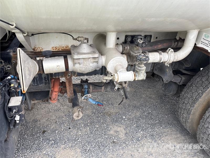 Freightliner M2 106 4x2 Water Truck Wassertanker