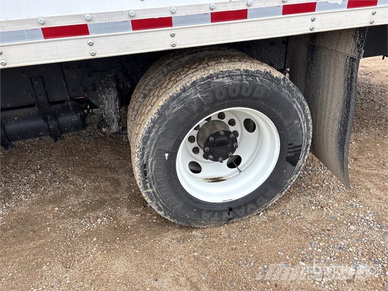 Freightliner M2 106 4x2 Van Truck (Inoperable) ボックスボディー、ウイング、箱車