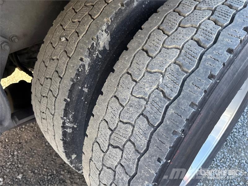 Freightliner M2 106 4x2 Van Truck Sanduk kamioni