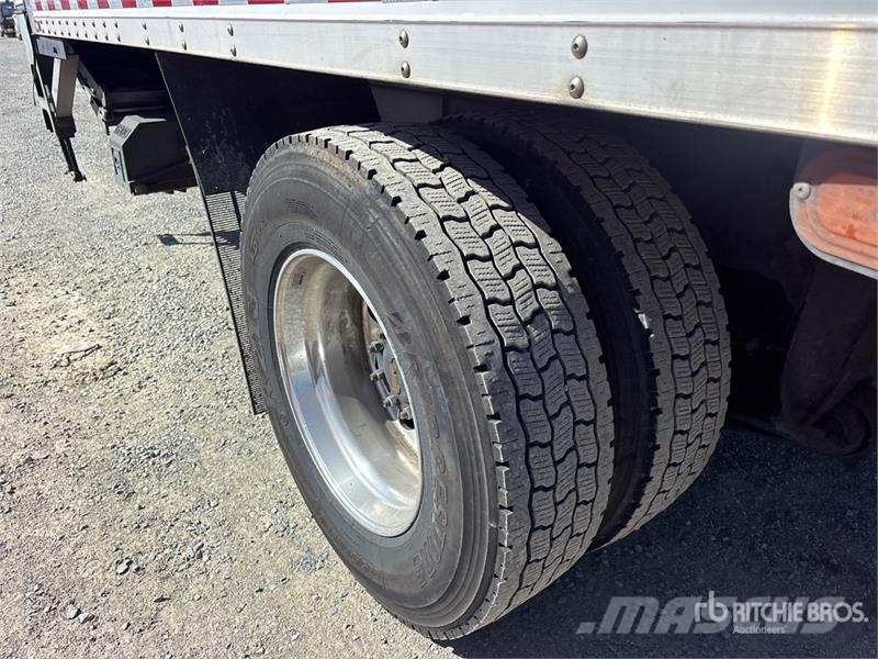 Freightliner M2 106 4x2 Van Truck Sanduk kamioni