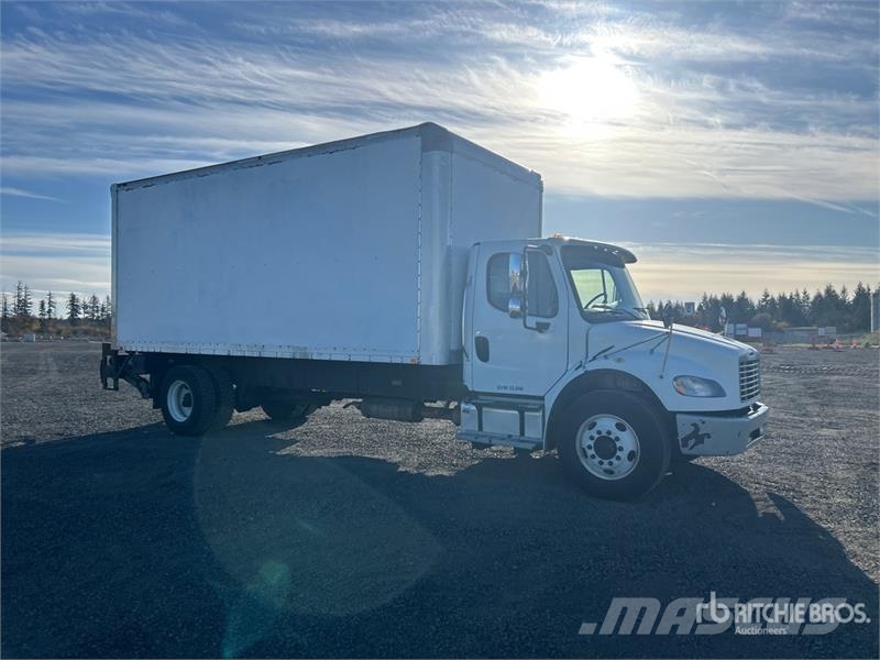 Freightliner M2 106 4x2 Van Truck Furgons