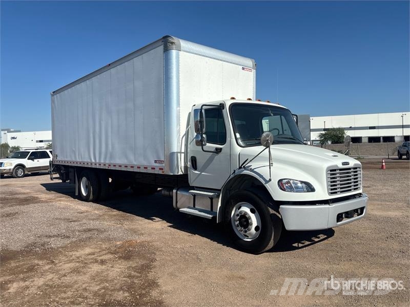 Freightliner M2 106 4x2 Van Truck شاحنات ذات هيكل صندوقي