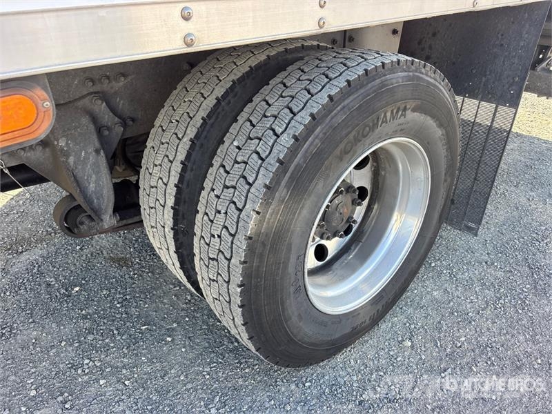 Freightliner M2 106 4x2 Van Truck Sanduk kamioni