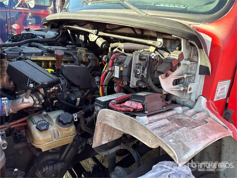 Freightliner M2 106 4x2 Van Truck Sanduk kamioni
