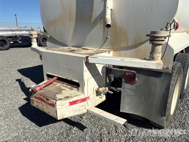Freightliner M2 106 6x4 Water Truck صهاريج مياه