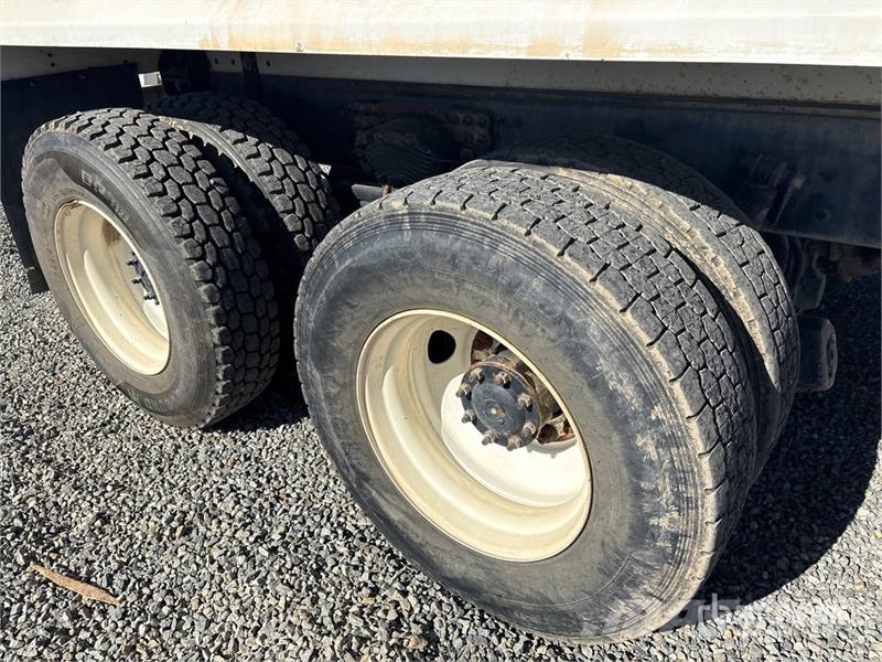 Freightliner M2 106 6x4 Water Truck صهاريج مياه