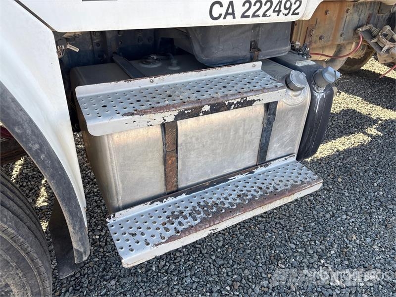 Freightliner M2 106 6x4 Water Truck صهاريج مياه