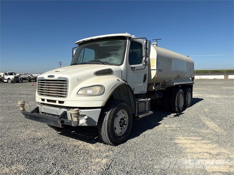 Freightliner M2 106 6x4 Water Truck صهاريج مياه