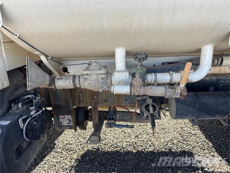 Freightliner M2 106 6x4 Water Truck صهاريج مياه