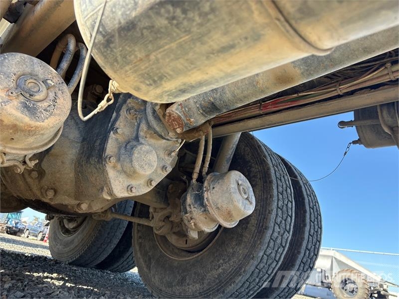 Freightliner M2 106 6x4 Water Truck صهاريج مياه