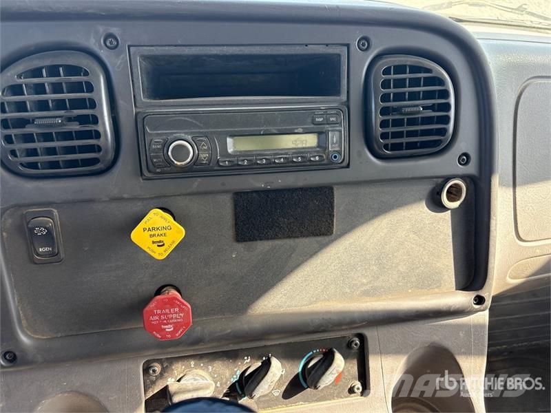 Freightliner M2 106 6x4 Water Truck صهاريج مياه