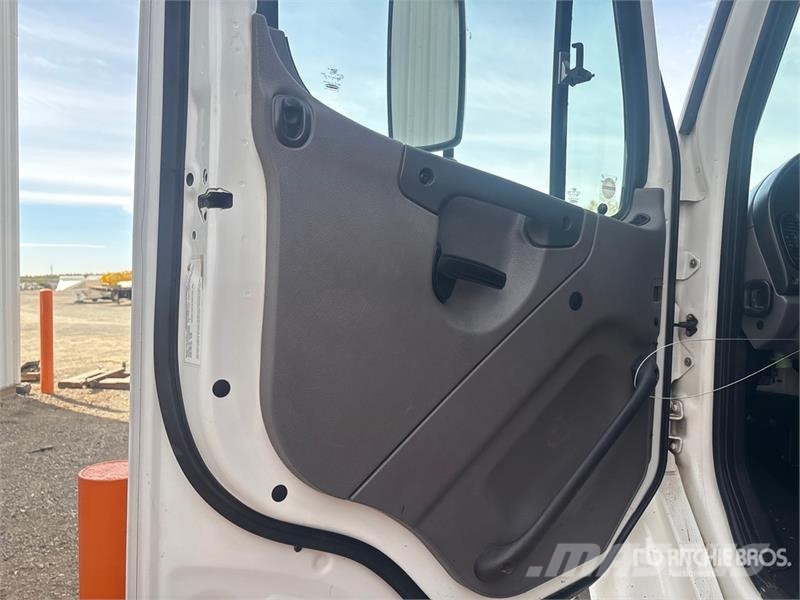 Freightliner M2 106 6x4 T/A Dump Truck 덤프 트럭