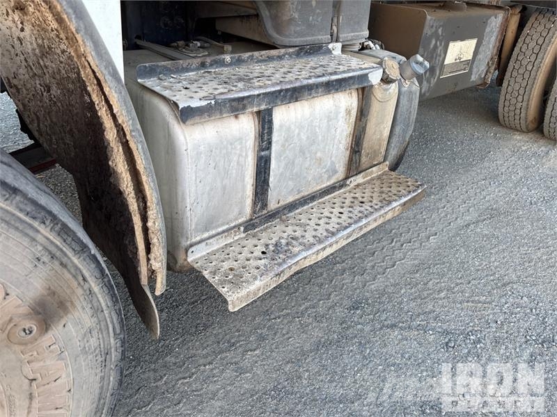 Freightliner M2 106 6x4 Dump Truck Kiper tovornjaki