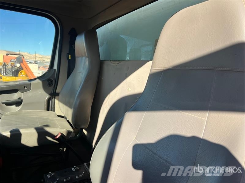Freightliner M2 106 6x4 Water Truck Su tankerleri