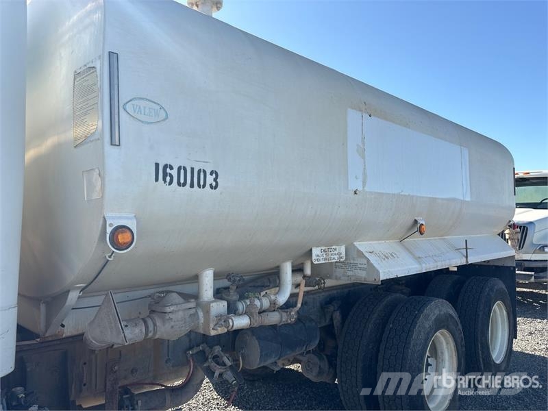 Freightliner M2 106 6x4 Water Truck صهاريج مياه