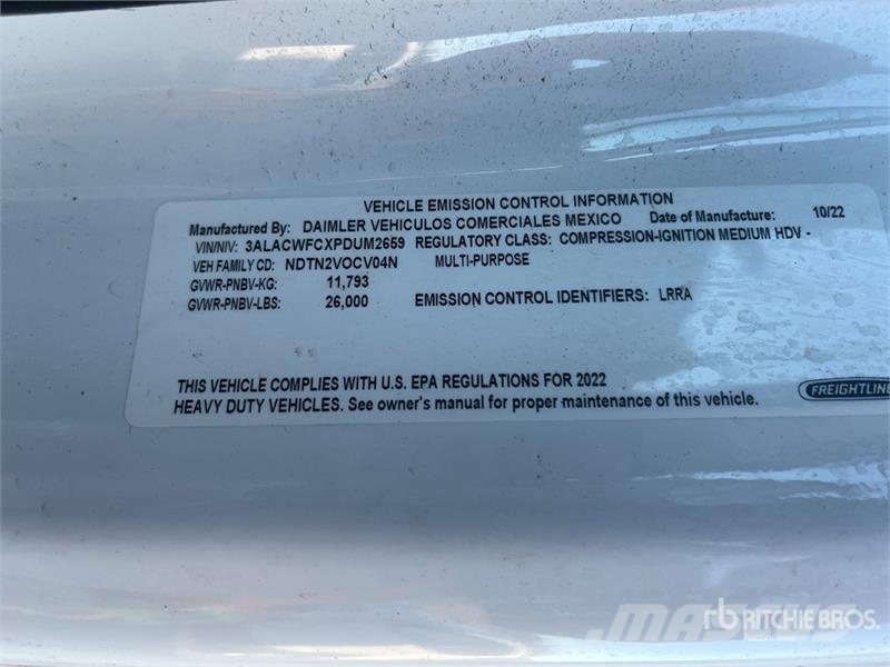 Freightliner M2 106 Van Truck Фургони