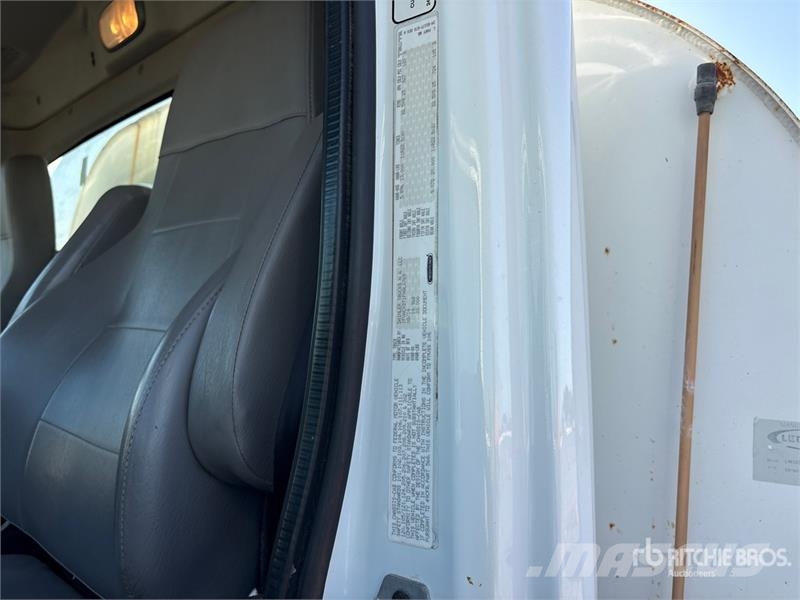 Freightliner M2 106 Water Truck Поливальні машини