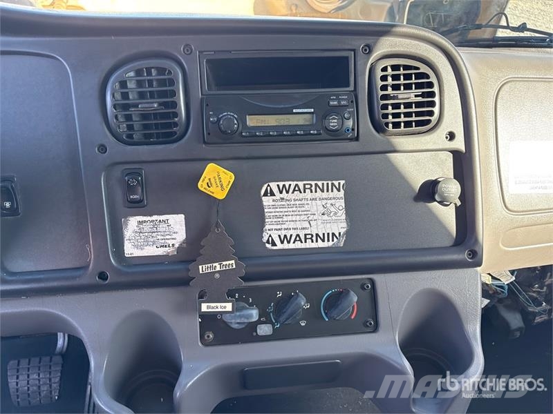 Freightliner M2 106 Water Truck Поливальні машини
