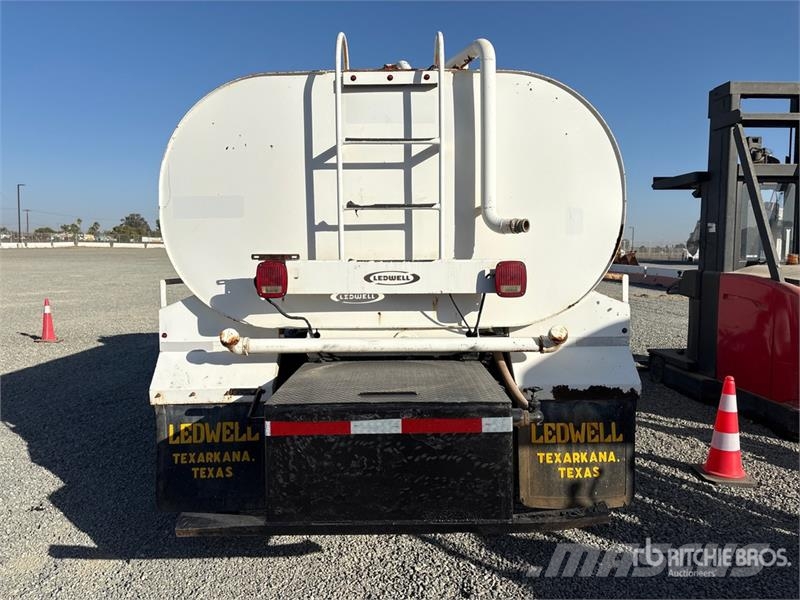 Freightliner M2 106 Water Truck Поливальні машини