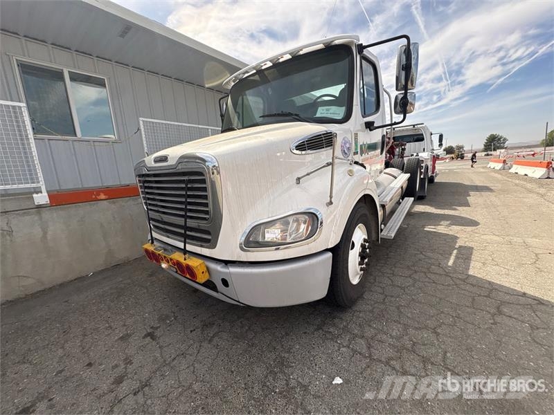 Freightliner M2 112 وحدات الجر