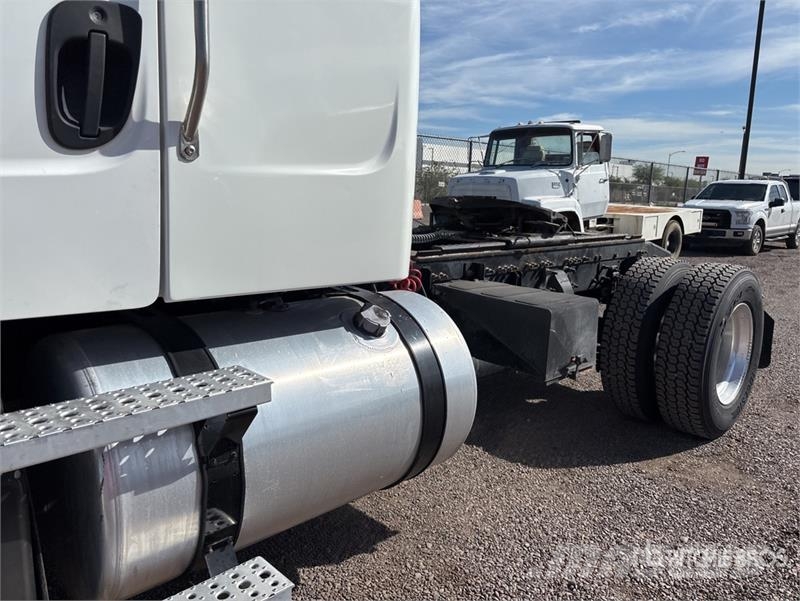 Freightliner M2 112 Тягачі