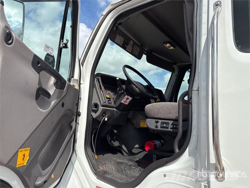 Freightliner M2 112 Tracteur routier