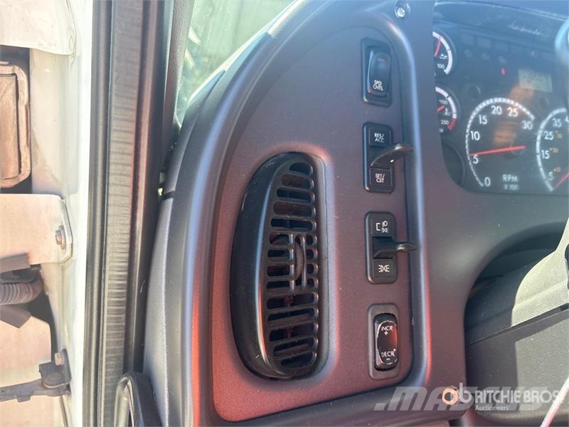 Freightliner M2 112 Prime Movers