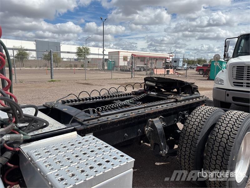 Freightliner M2 112 Tracteur routier