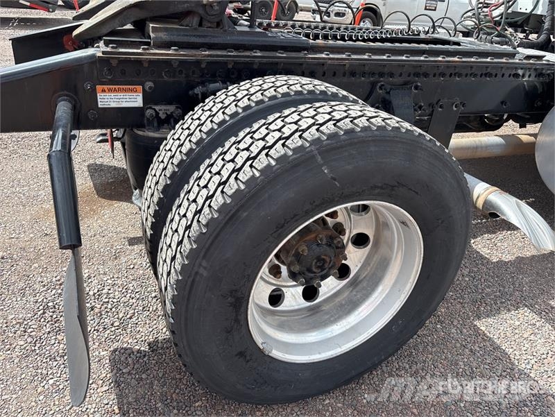 Freightliner M2 112 Tracteur routier