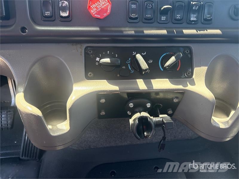 Freightliner M2 112 Prime Movers
