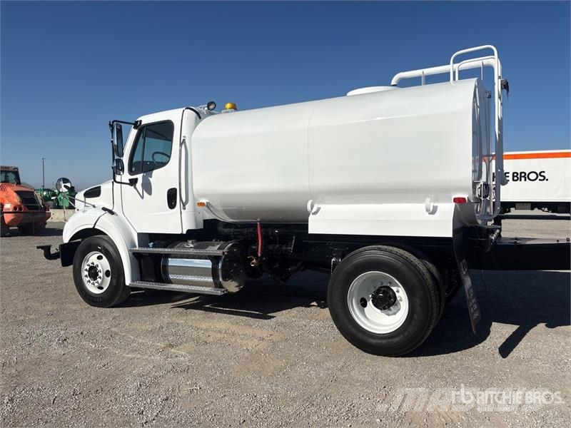 Freightliner M2 112 2500 gal 4x2 Water Truck Water bowser