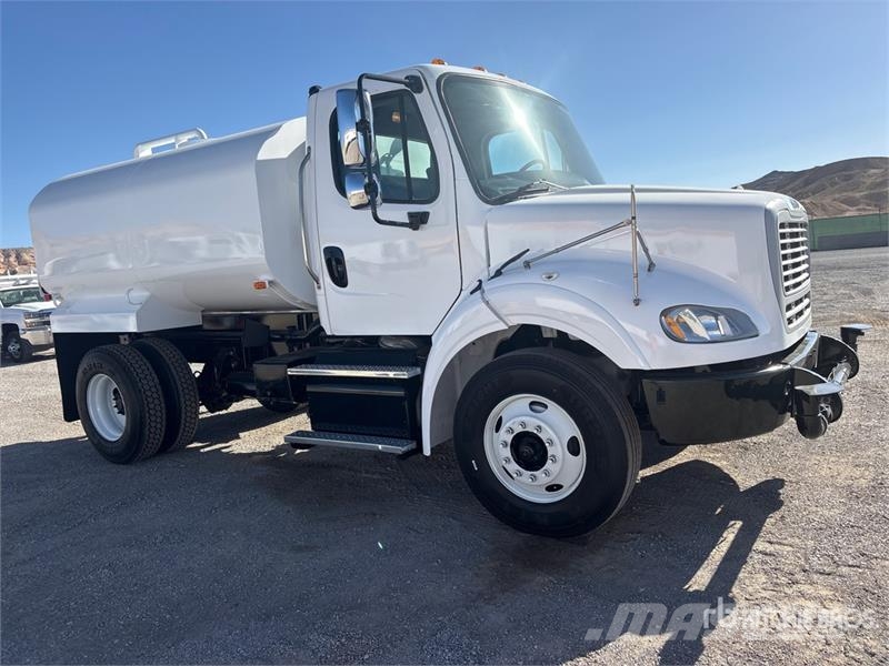Freightliner M2 112 2500 gal 4x2 Water Truck Water bowser