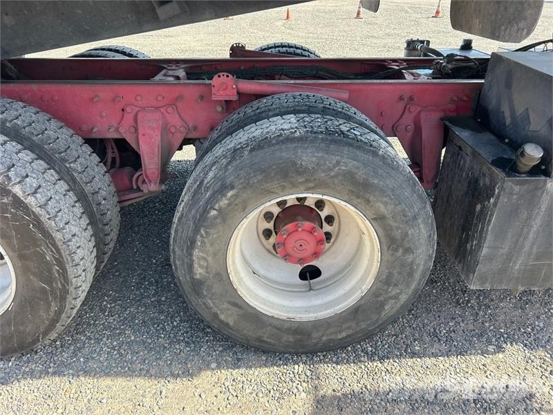 Freightliner M2 112 6x4 T/A Dump Truck Bañeras basculantes usadas