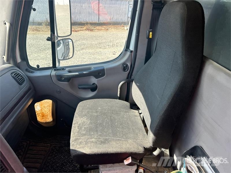 Freightliner M2 112 6x4 T/A Dump Truck Bañeras basculantes usadas