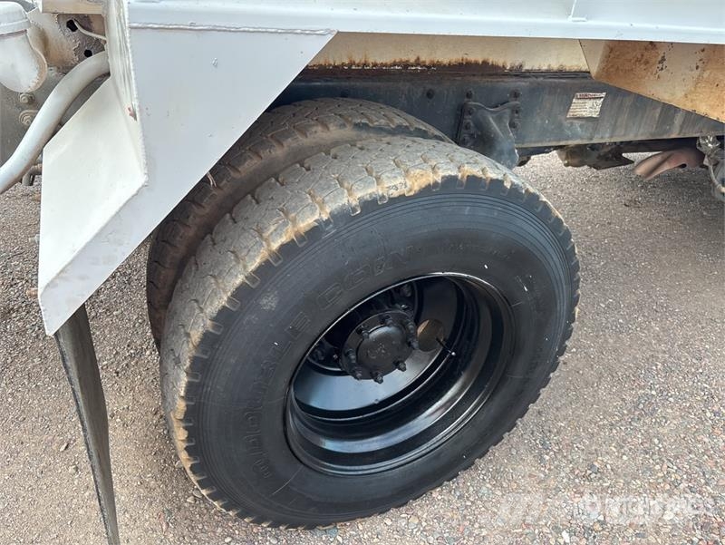 Freightliner M2 2000 gal 4x2 Water Truck Wassertanker