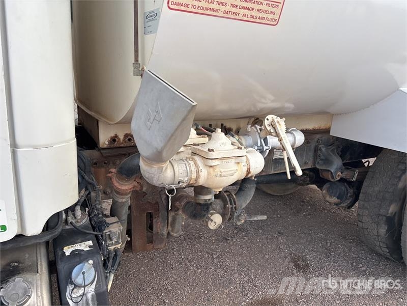 Freightliner M2 2000 gal 4x2 Water Truck Wassertanker