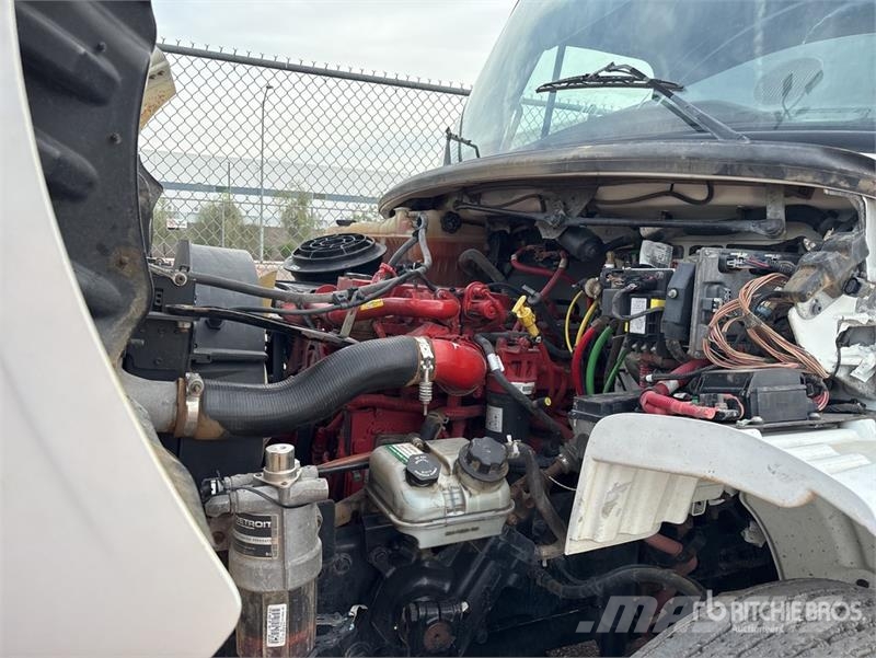 Freightliner M2 2000 gal 4x2 Water Truck Wassertanker