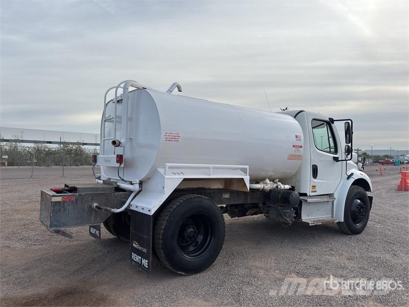 Freightliner M2 2000 gal 4x2 Water Truck Wassertanker