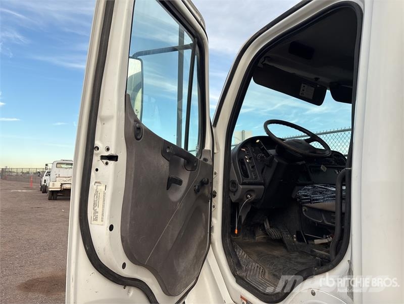 Freightliner M2 2000 gal 4x2 Water Truck Wassertanker