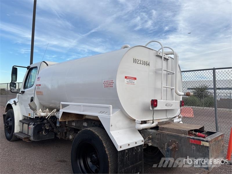 Freightliner M2 2000 gal 4x2 Water Truck Wassertanker