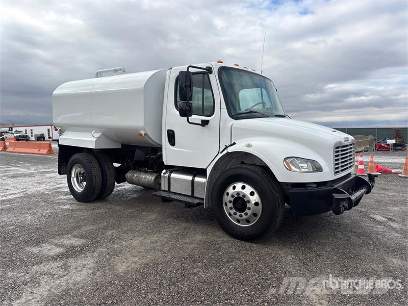 Freightliner M2 2500 gal 4x2 Water Truck Поливальні машини