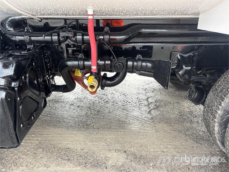 Freightliner M2 2500 gal 4x2 Water Truck Поливальні машини