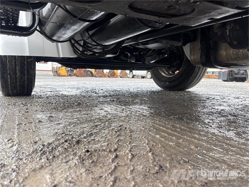 Freightliner M2 2500 gal 4x2 Water Truck Поливальні машини