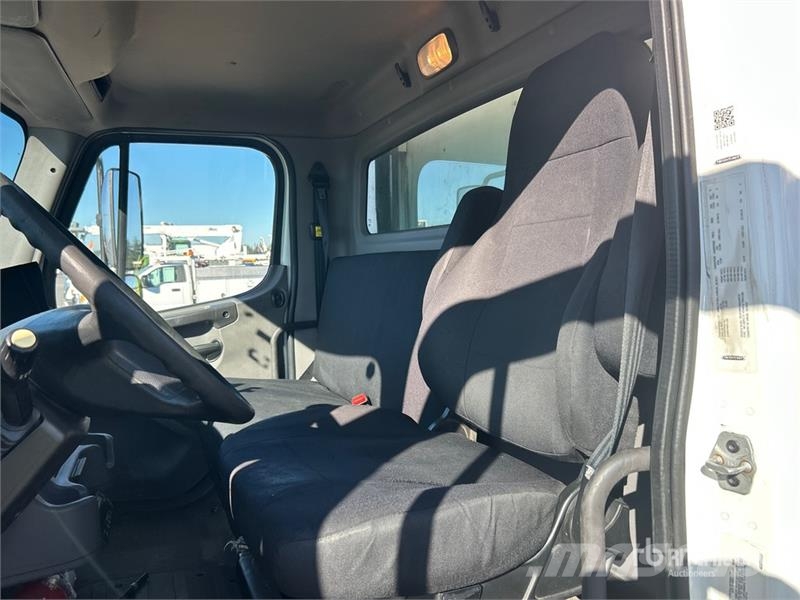 Freightliner M2 4x2 Refrigerated Truck Tovornjaki hladilniki