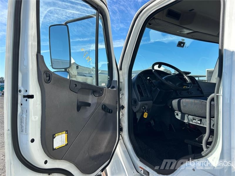 Freightliner M2 4x2 Refrigerated Truck Грузовики-Рефрижераторы
