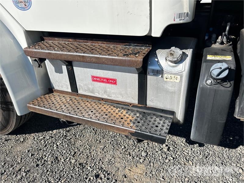 Freightliner M2 4x2 Refrigerated Truck Грузовики-Рефрижераторы