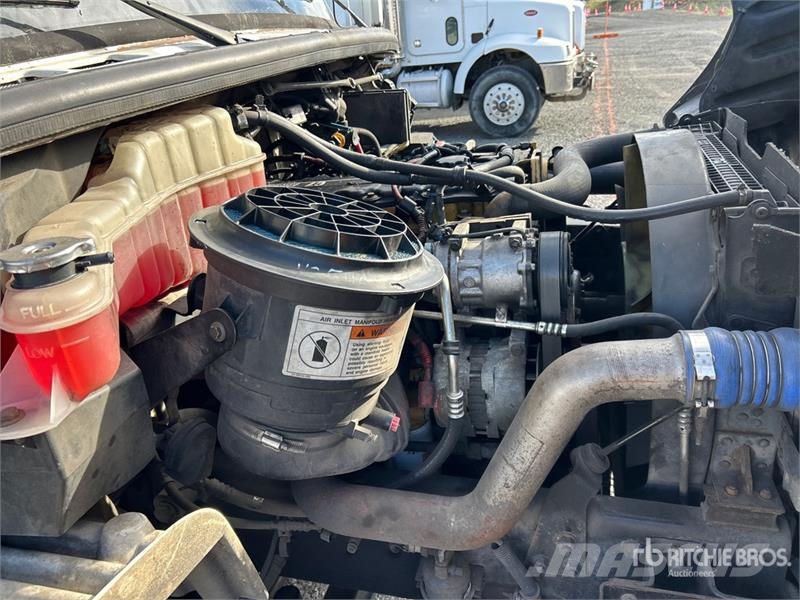 Freightliner M2 4x2 Refrigerated Truck Camiões caixa temperatura controlada
