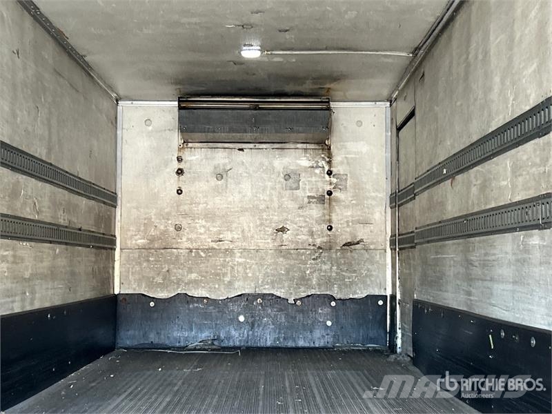 Freightliner M2 4x2 Refrigerated Truck Camiões caixa temperatura controlada