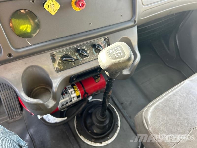 Freightliner M2 4x2 Refrigerated Truck Camiões caixa temperatura controlada