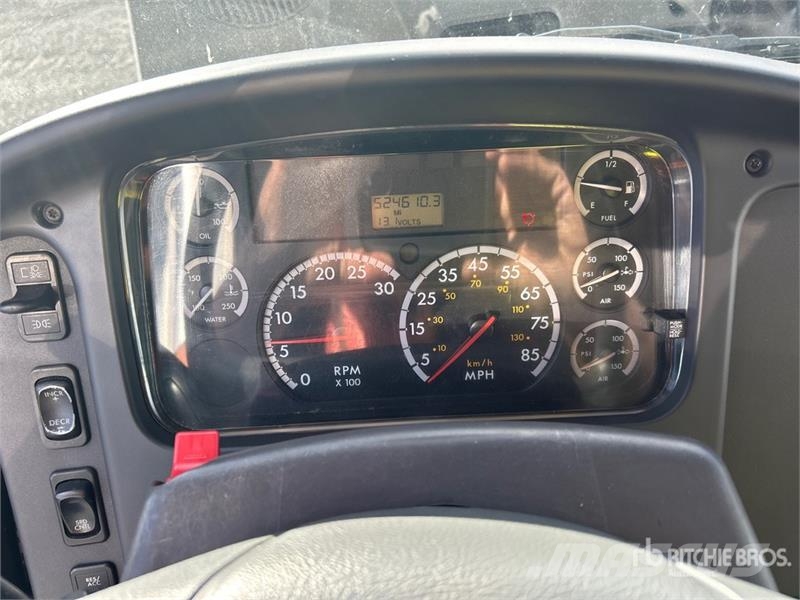 Freightliner M2 4x2 Refrigerated Truck Camiões caixa temperatura controlada